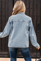 Veste en jean bleu myosotis à finitions festonnées et grandes poches