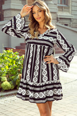 Mini-robe évasée à manches longues et imprimé géométrique Boho noir