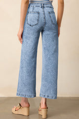 Jean ample bleu clair chic avec poche plaquée et jambe droite