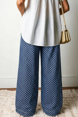 Jean large bleu ciel à pois, taille haute à cordon et boutons décoratifs