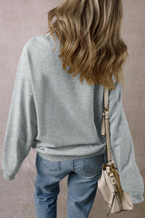 Light gray light gray fluff-shirt united with round and ample
