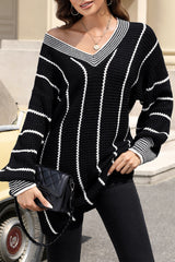 Ample knitted collar in striped v collar *