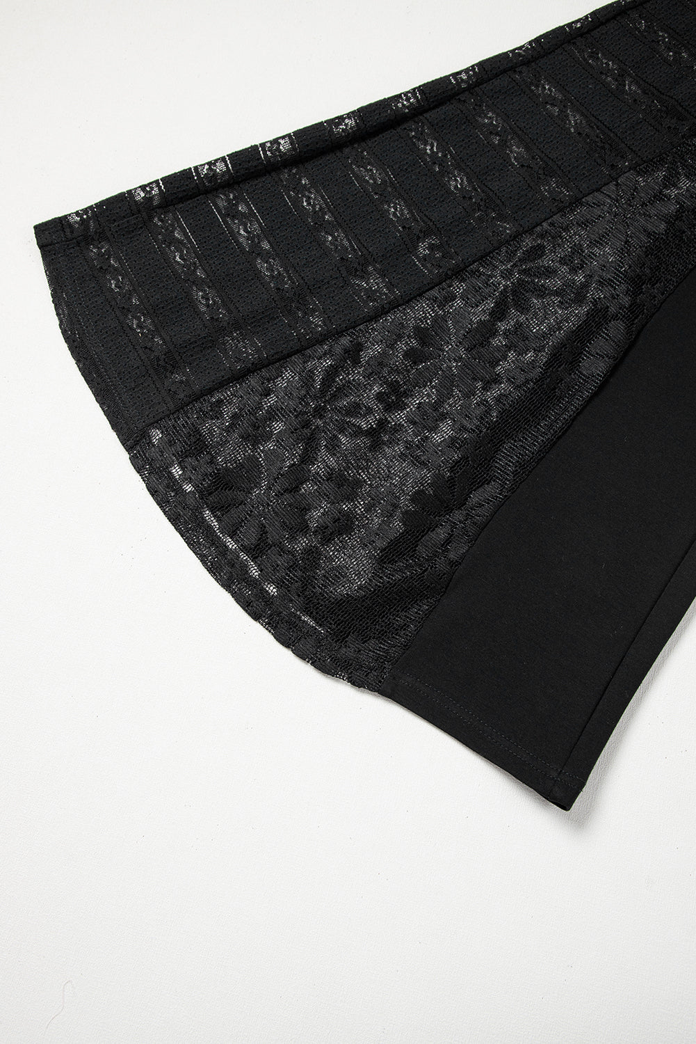 Pantalones de cintura grande y mosaicos en encaje bohemio negro * Pantalones de cintura grande y mosaicos en encaje bohemio negro *