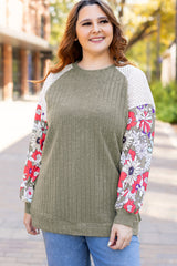 Chemisier texturé à manches raglan et patchwork floral de grande taille vert vigne-A WOMAN WE LOVE