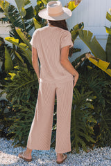 T-shirt with short sleeves and pants*