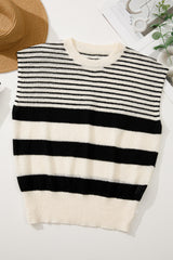 Black and white striped round -collar -collar -collar.