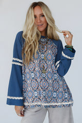 Top with long sleeves blue raglan in geometric printed lace patchwork ric rac