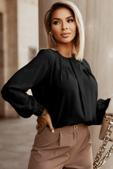 Chemise noire à col ras du cou et poignets extensibles froncés-A WOMAN WE LOVE