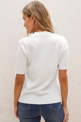 Pull blanc à manches courtes avec appliques de fleurs mignonnes