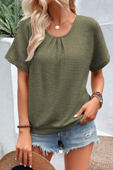 Textured t-shirt with patch in lace green guipure foam