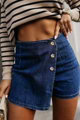Buttoned high -waisted denim shorts *