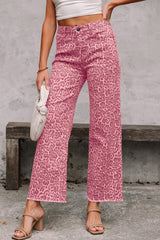 Jean taille haute à jambe large et bord effiloché léopard rose