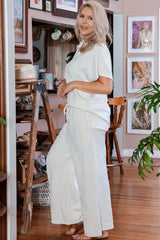 Beige Ensemble Haut et-A WOMAN WE LOVE