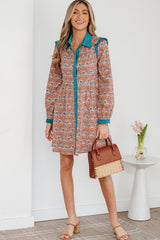 Robe courte chemise orange bohème à col contrastant et imprimé floral.