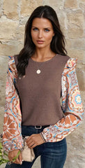 Round neck blouse in embossed knitting *