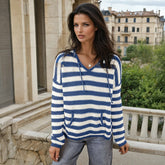 Pull à capuche avec cordon de serrage *