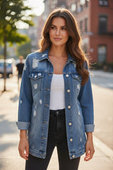 Veste longue en jean destroy avec broderies et message