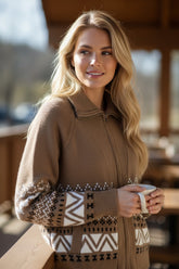 Zipped brown cardigan with collar and ribbed border printed western