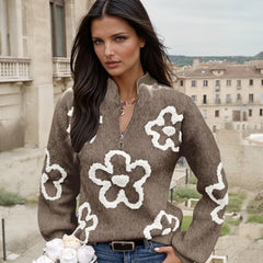 Pull à col montant avec demi-fermeture éclair *