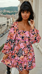 Mini-box bohemia con collar cuadrado y mangas hinchadas *