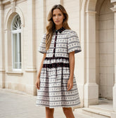 Robe évasée noire à manches bulles *