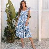 Robe mi-longue fluide à volants et épaules flottantes à fleurs bleu ciel