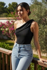 Body noir plissé à une épaule de couleur unie *