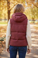 Chaqueta con capucha con bolsas laterales con cremallera arcilla