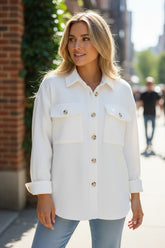 Chaqueta de manga larga abotonada en terciopelo picado de color blanco