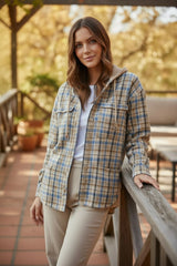 Ashleigh: chaqueta a cuadros con capucha y mosagipra en azul en relieve