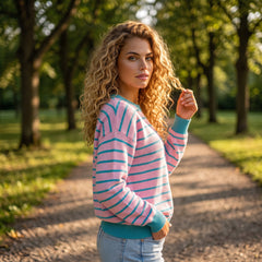 Pull ample à rayures roses et col rond *