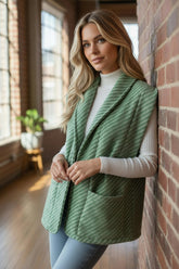 Le gilet cocon sans manches à l'élégance naturelle