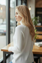 🤍 NEIGE SUBLIME – Le pull col roulé doux comme un nuage d’hiver