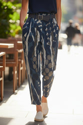 Pantalon à imprimé abstrait et touche rétro