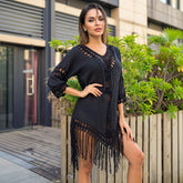 ✨ ÉCLAT BOHÈME – La robe fluide noire aux détails crochet sophistiqués