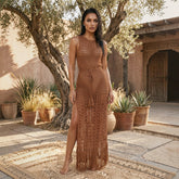 ✨ SAHARA DIVINE – La robe crochet longue marron qui incarne l’élégance solaire