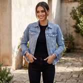 Veste en jean bleu ciel à revers et ourlet brut*