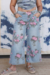 Jean ample bleu ciel grande taille à imprimé floral