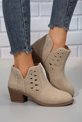Bottines beiges ajourées à bout pointu et talon, effet daim