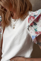 White textured knitted knitting high with robbery and abstract print