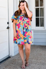 Straight dress with short sleeves and split collar *