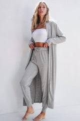 Ensemble de salon avec cardigan long fendu et pantalon slim gris clair-A WOMAN WE LOVE