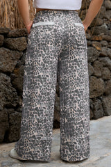 Pantalon ample vert kaki léopard grande taille à bords bruts et poches