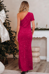 Robe longue rose pitaya à sequins, épaule asymétrique et fente haute
