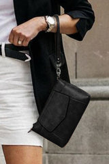Sac noir convertible en pochette en simili cuir à poignée amovible