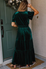 Robe longue Evergreen en velours à manches courtes et taille froncée à plusieurs niveaux