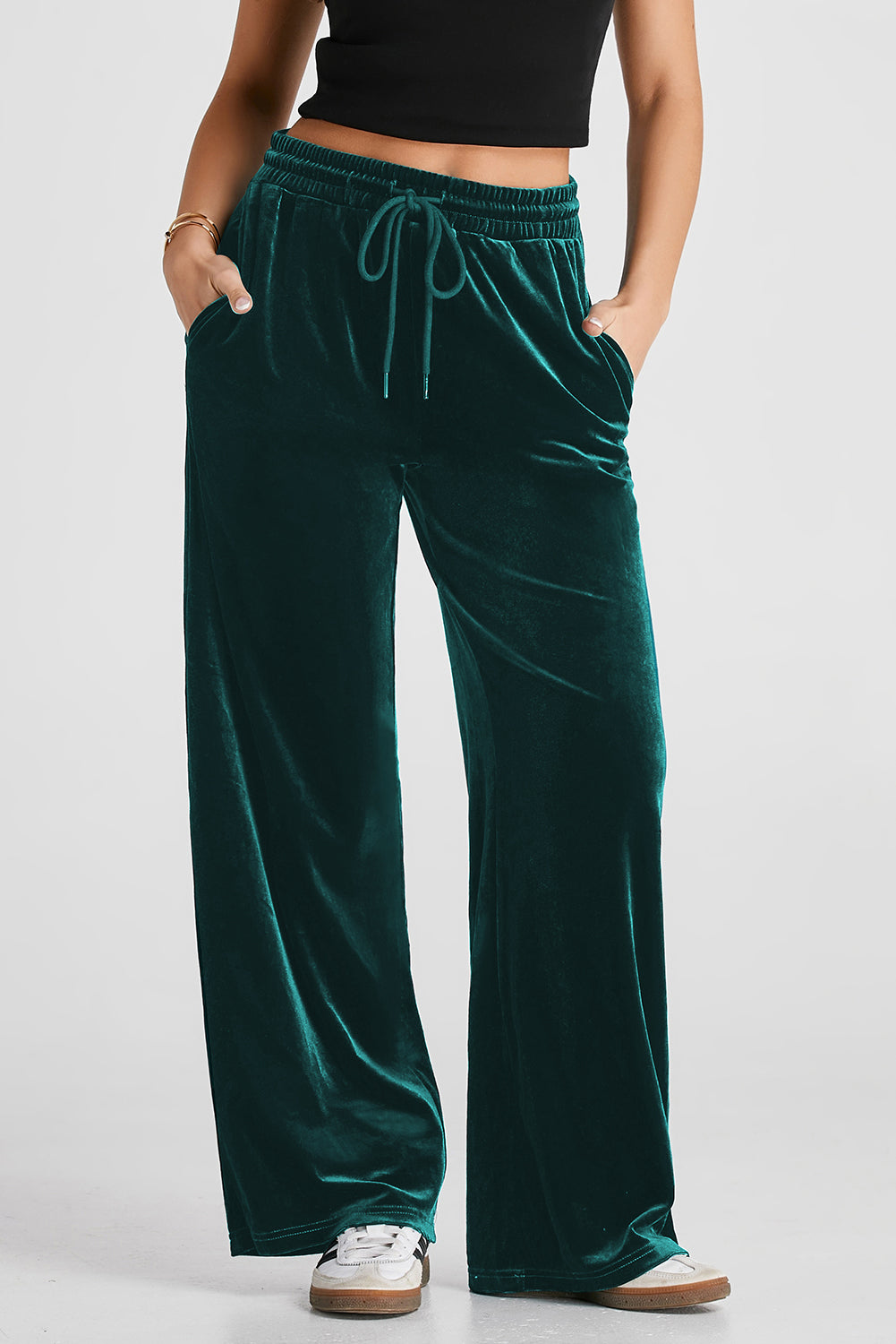 Evergreen - Pantalon large uni à taille avec cordon de serrage-A WOMAN WE LOVE