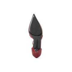 Actitud de moda tacones altos