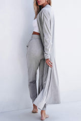 Ensemble de salon avec cardigan long fendu et pantalon slim gris clair-A WOMAN WE LOVE