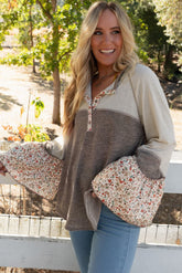 Haut Henley with flared sleeves and patchwork floral patchwork goat block